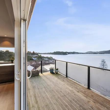 Seafront With Balcony And Panoramic Views Вилла *