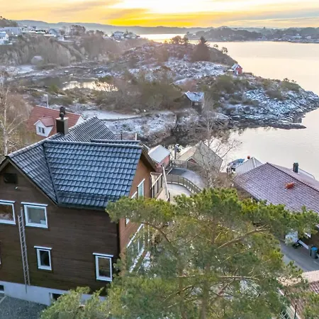 Seafront With Balcony And Panoramic Views Вилла *
