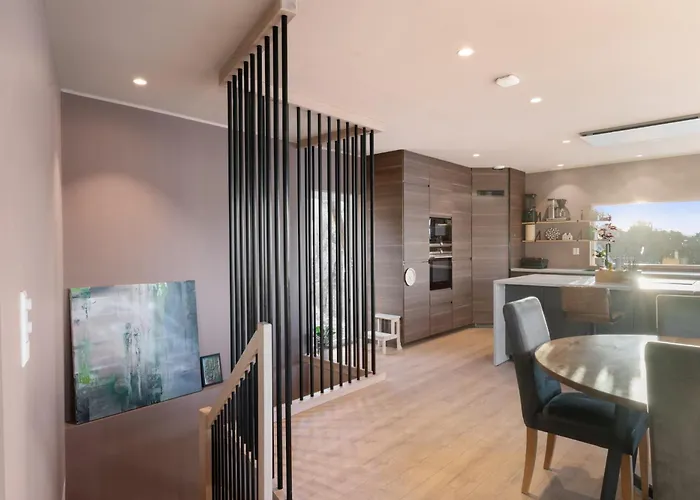 Luxury Seafront With Panoramic Views * Veland