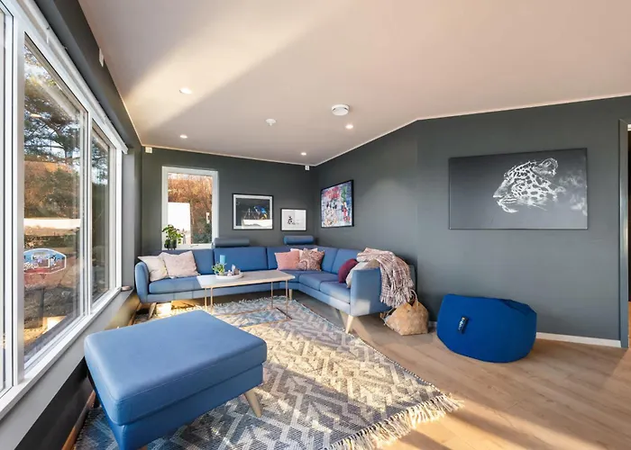 Luxury Seafront With Panoramic Views Villa *